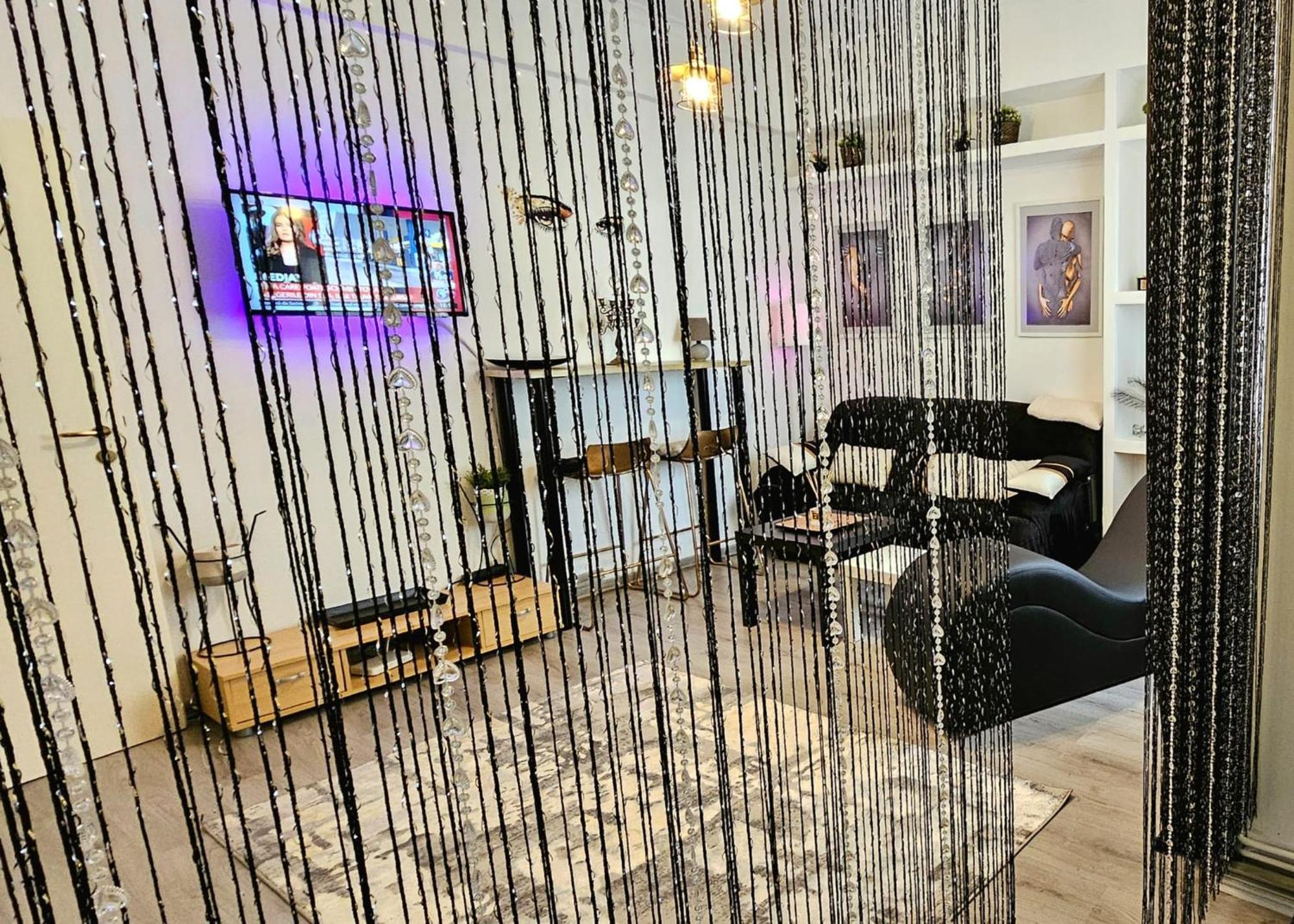 Tantra Studio 1 Conta Universitate Bucarest Esterno foto